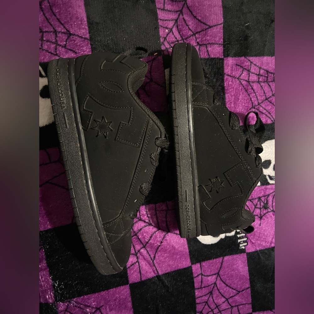 Mens DC Shoes Size 7